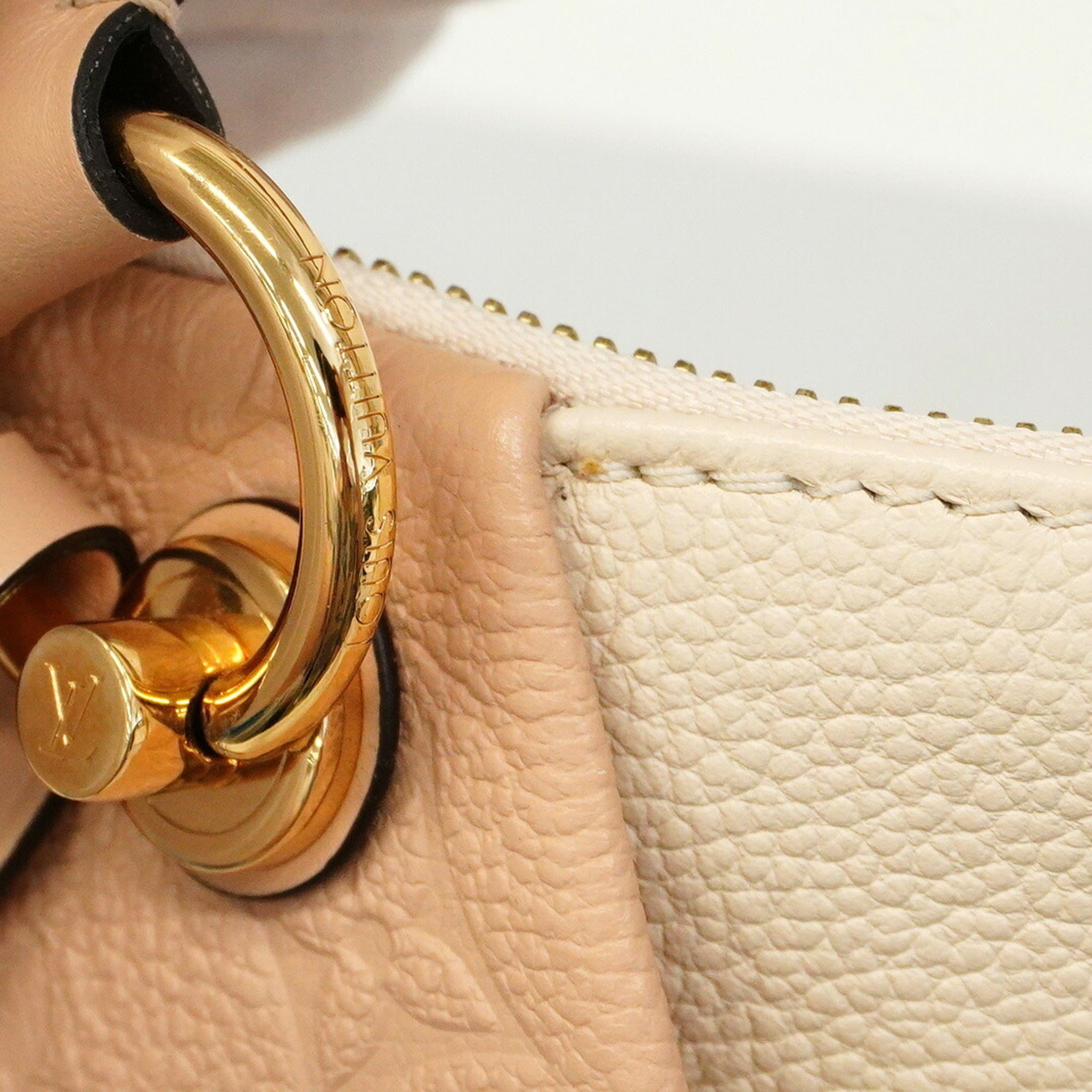 LOV Monogram Empreinte V Tote MM Beige Rose Creme 2-Way Bag for Women (P1595064)