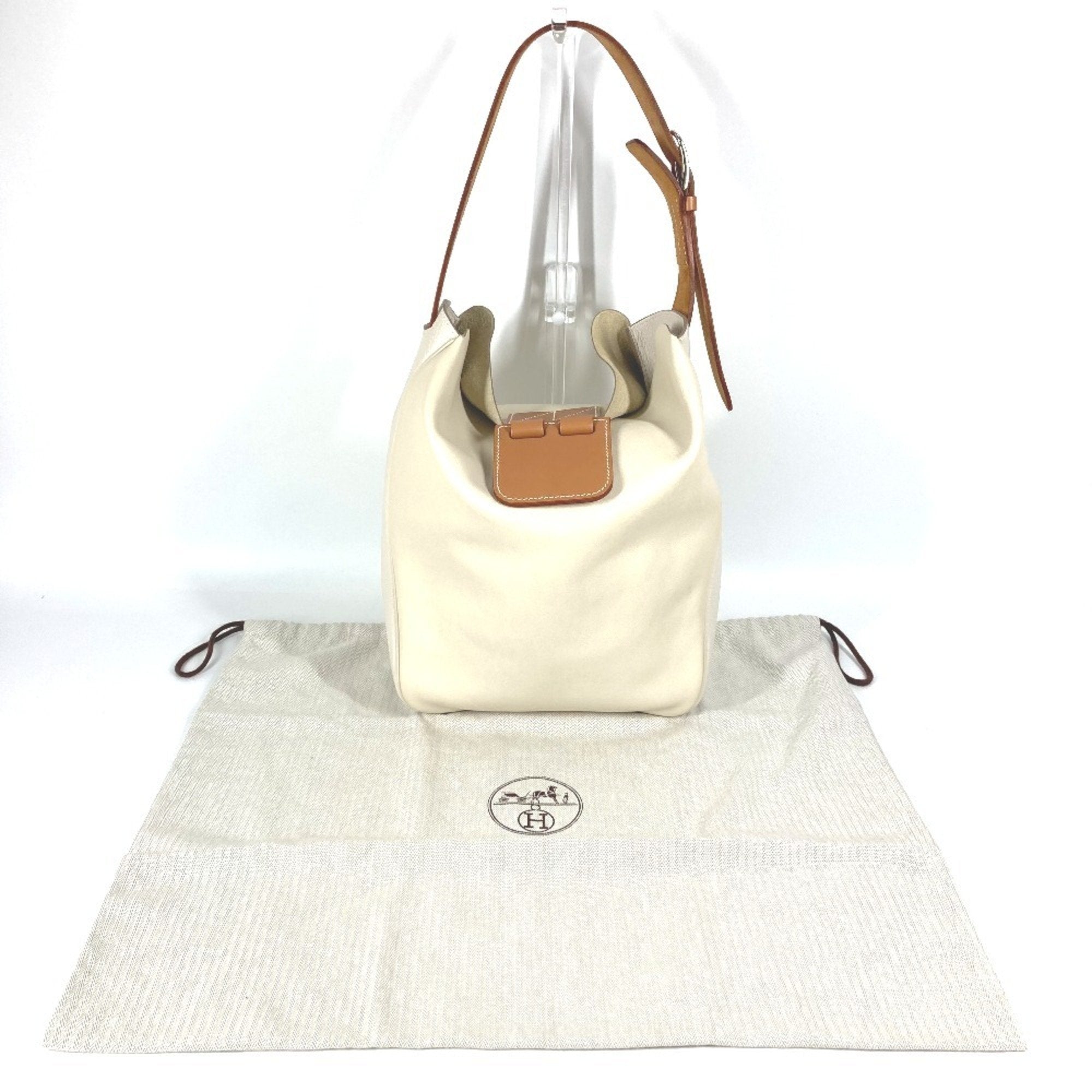 HMS Villevolt 24 Shoulder Tote Bag, Leather, Men's and Women's, Ivory