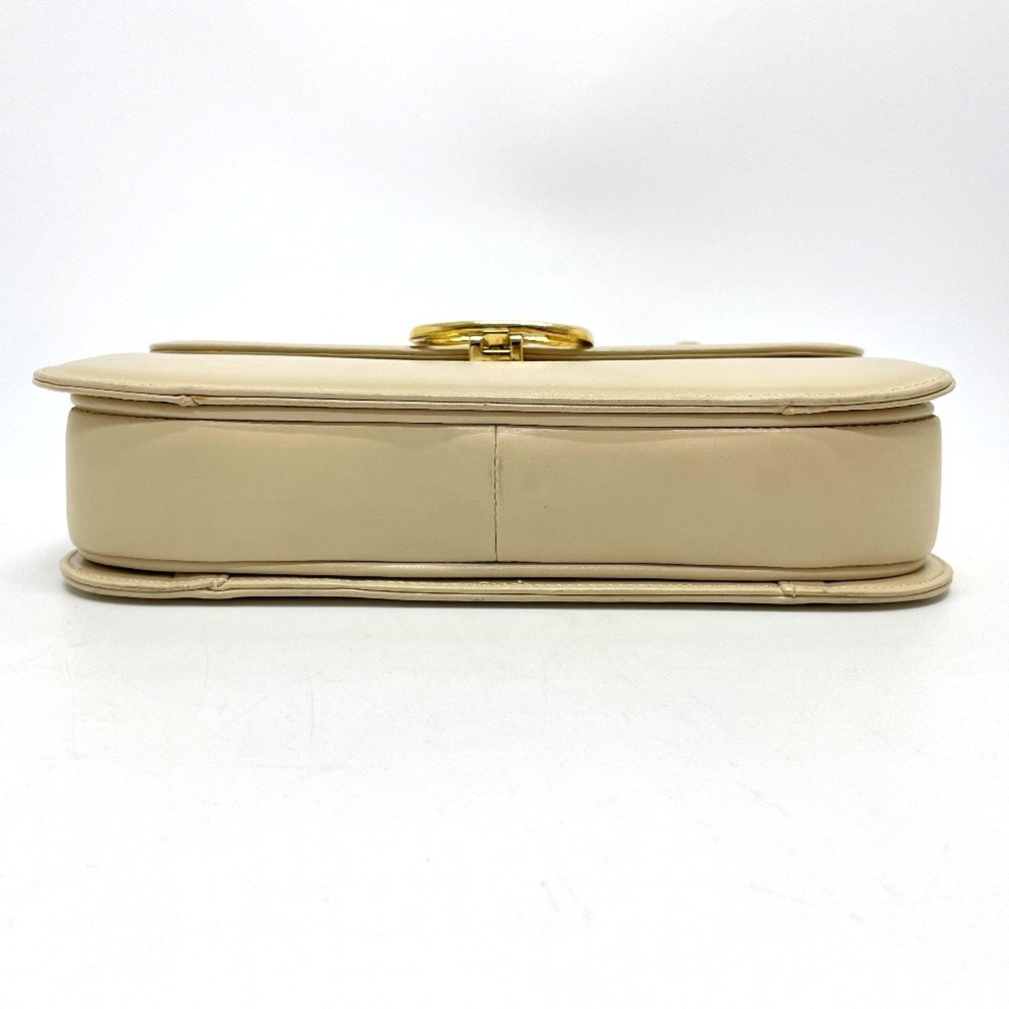 CLNI Vintage Carriage Hardware Shoulder Bag in Beige Leather with Gold