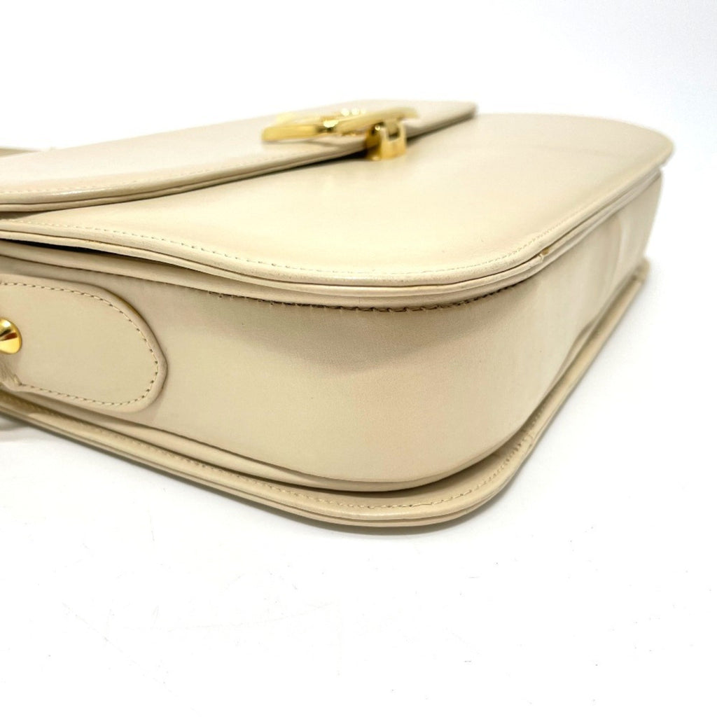 CLNI Vintage Carriage Hardware Shoulder Bag in Beige Leather with Gold