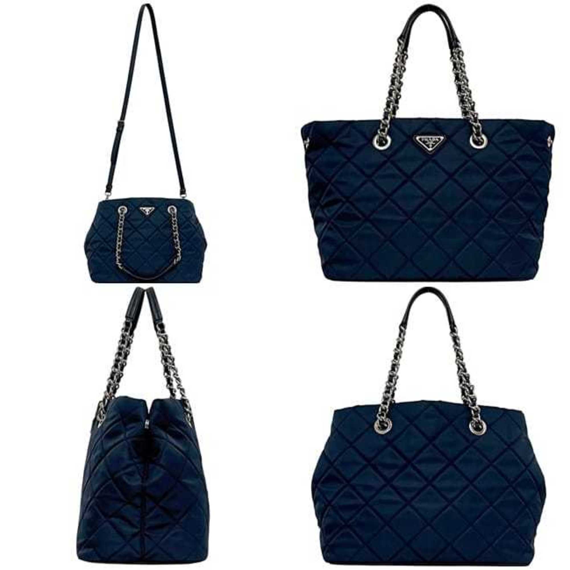PDA 2-way bag f-24442, navy Tessuto 1BG740 tote in nylon and Saffiano leather. 165 PRADA shoulder bag, chain with triangular plate design, quilted.