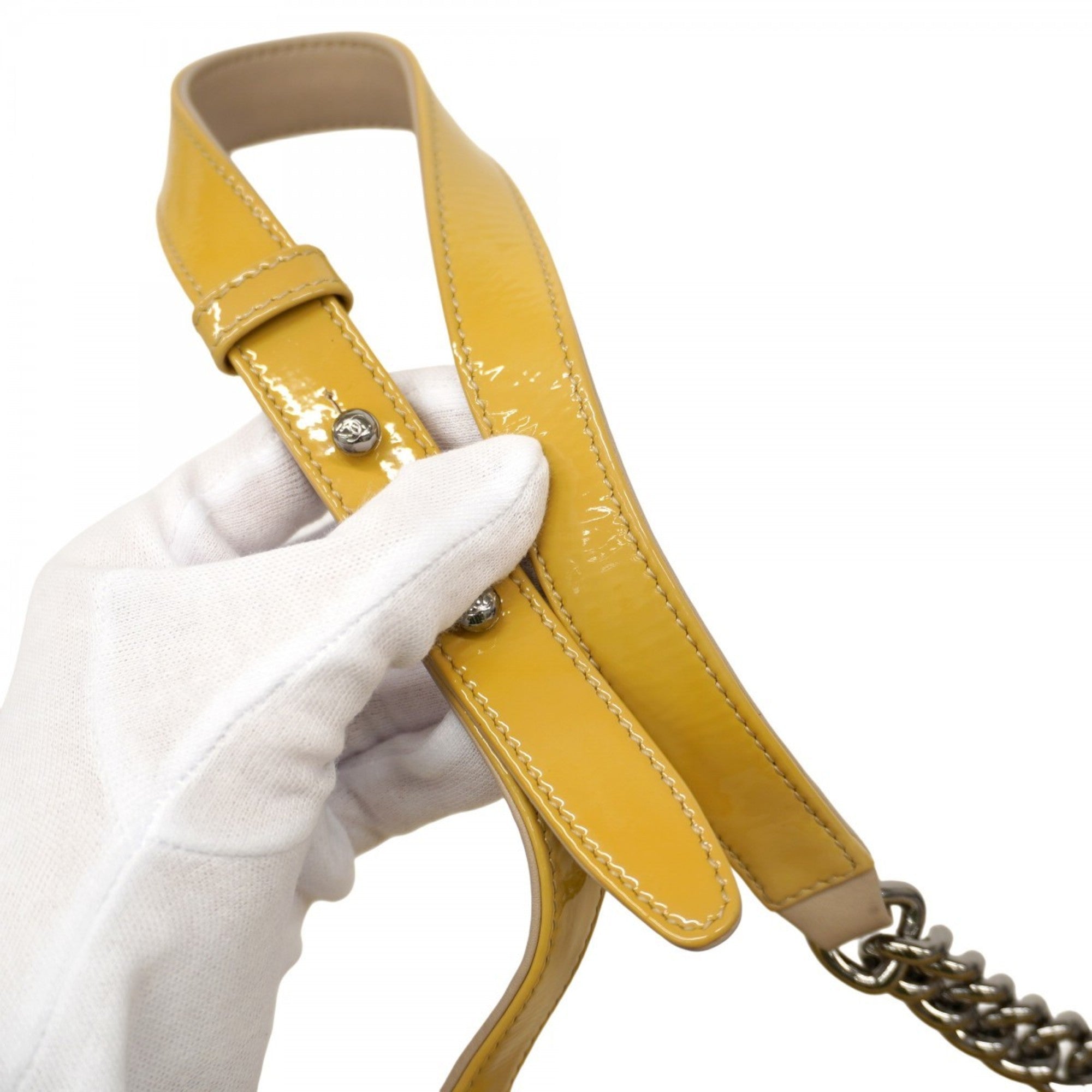 CHL Boy Shoulder Bag, V-Stitch Chain Patent Leather, Yellow, Women's