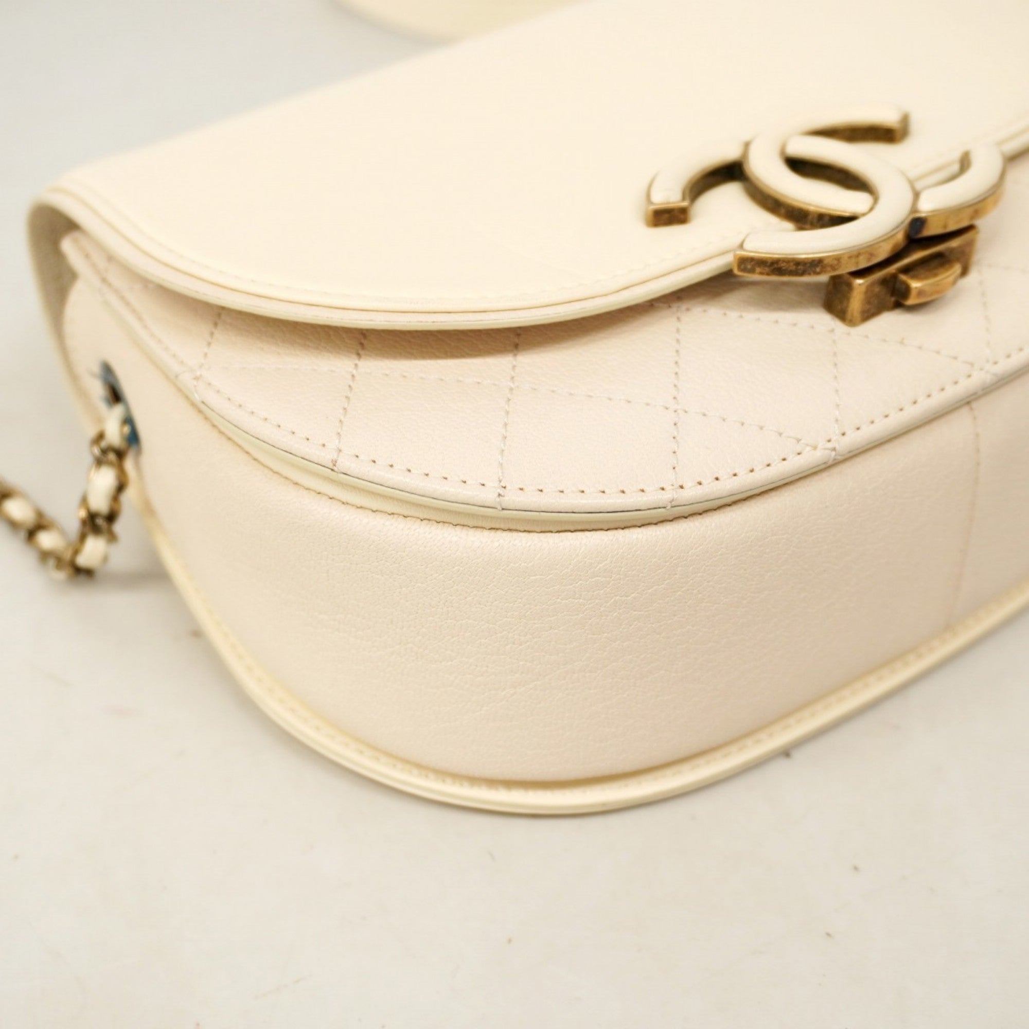 CHL Matelasse Chain Leather Handbag, White, 2-Way Bag for Women