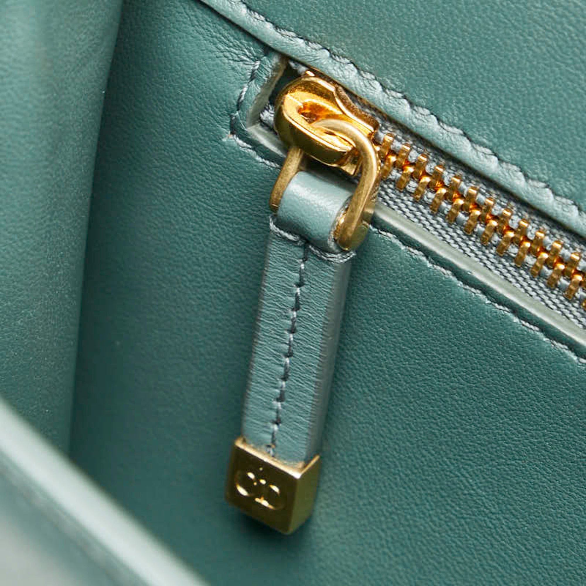 CRD Dior Dior 30 Montaigne Shoulder Bag in Green Calfskin Leather for Women