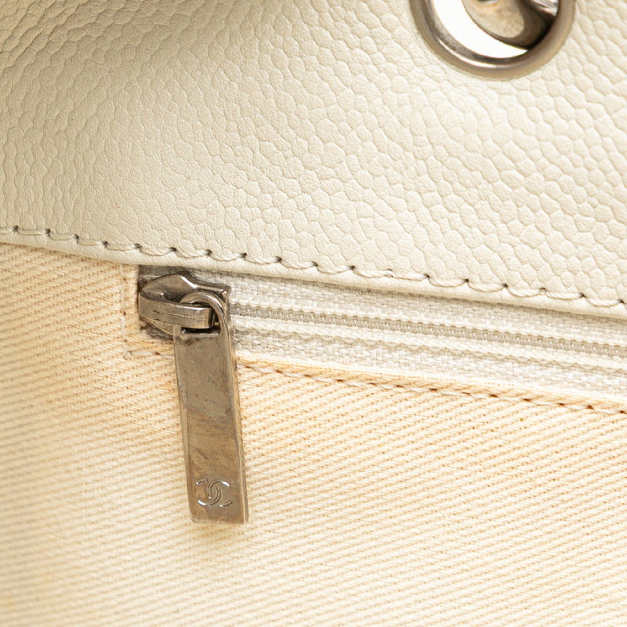 CHL Matelasse Coco Mark Chain Tote Bag Shoulder White Caviar Skin Women's